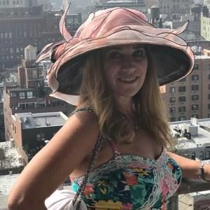 Meet your Posher, Amy